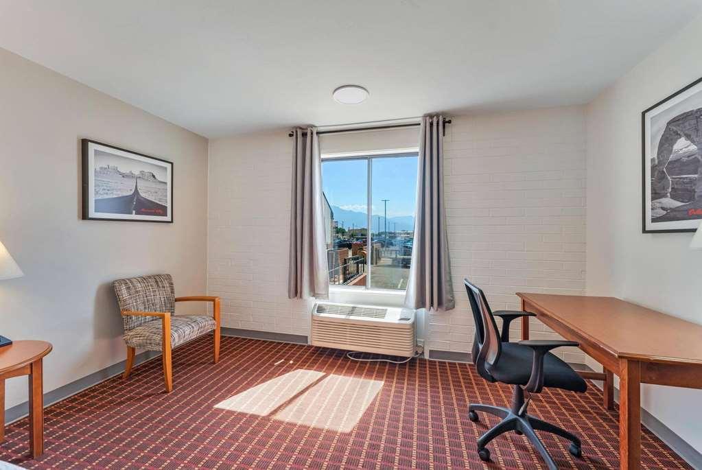Hotel Ramada By Wyndham Ut I-70